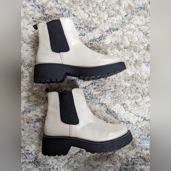 Chelsea Boot - Picture 4 of 6